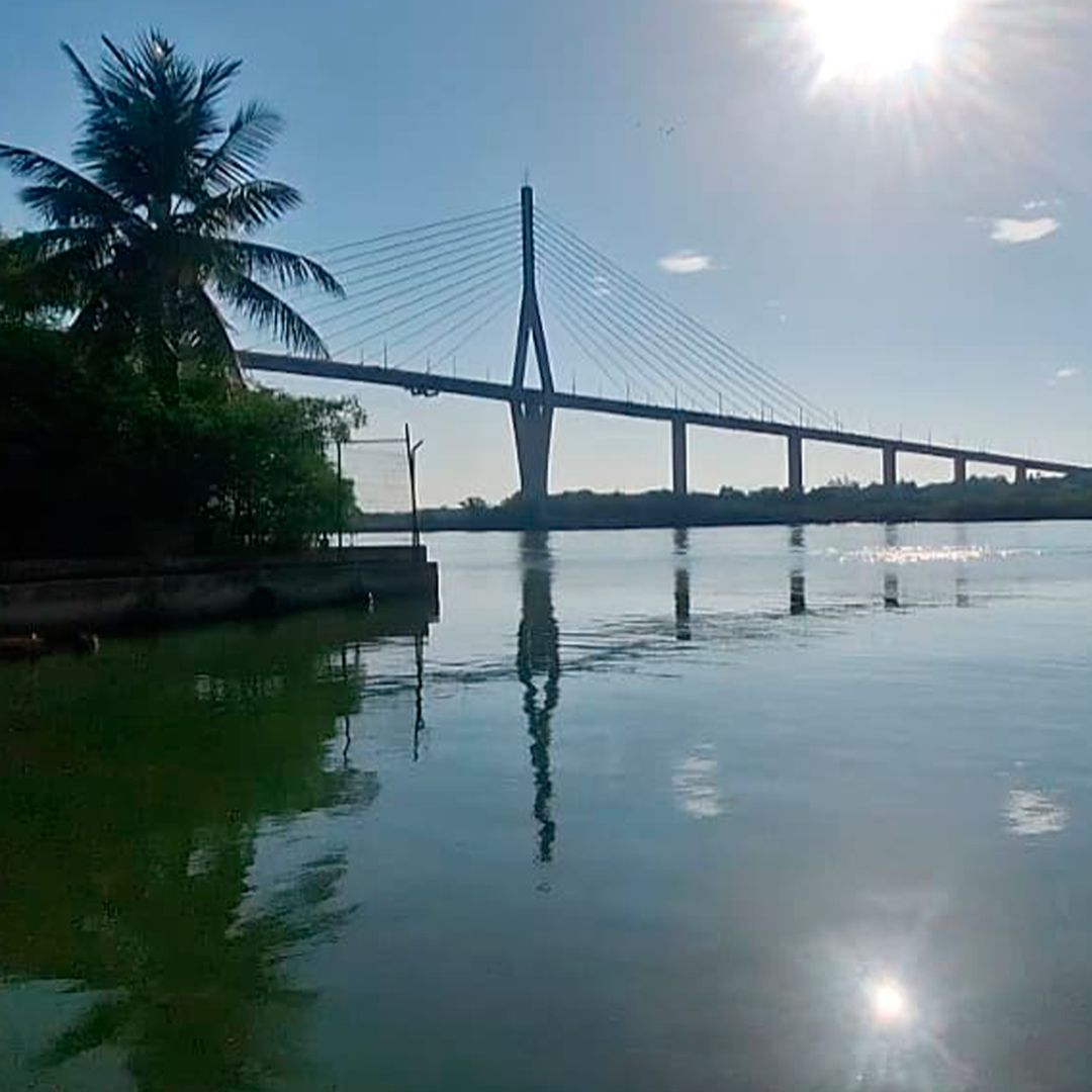 Cae Joven del Puente Tampico y Termina en Aguas del Río Pánuco